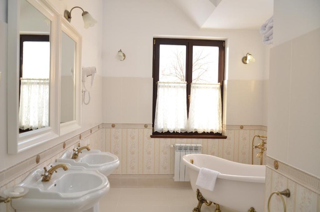 Chateau Royal Hotel Berezovka  ห้อง รูปภาพ